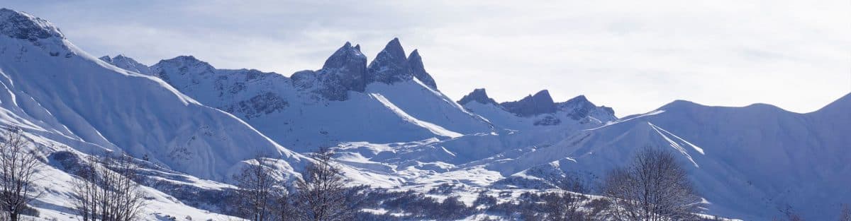 découvrez en temps réel la webcam de saint-jean, une vue panoramique sur cette charmante ville. suivez les conditions météorologiques, les activités locales et profitez d'une immersion virtuelle au cœur de saint-jean, que vous soyez un habitant ou un visiteur.