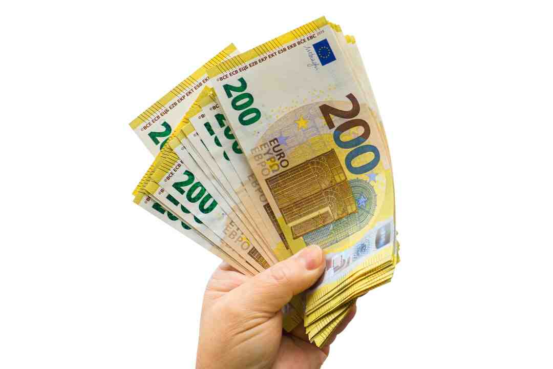 Quel salaire pour emprunter 280 000 euros sur 25 ans ?